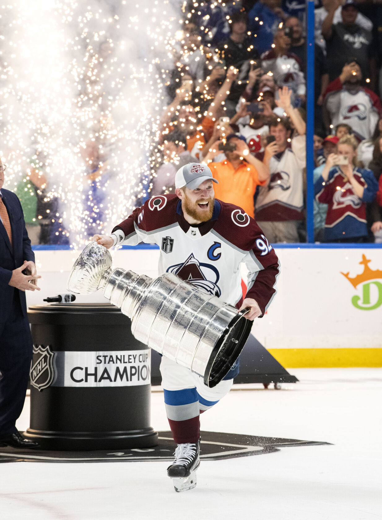 06_26_22 stanley cup 06866.jpg